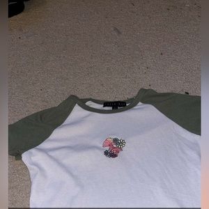 Mushroom cropped shirt, Size L but could fit XL, stretchy material